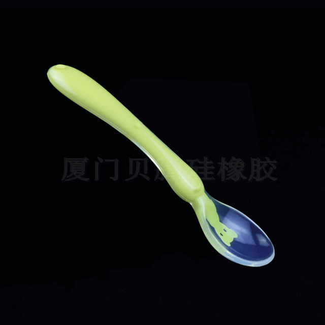 液态食品级硅胶婴儿勺包胶软勺一体工艺批量定制厂家直销